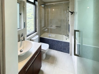 https://img.propertyraptor.com/cdn-cgi/imagedelivery/KD5bF_AFL0JDTbKLWF7z9g/ap8/ap8_001/hornet/prp/img/8ac358a3955d50e33869b35f6f45c1b5-wtm.jpg/public