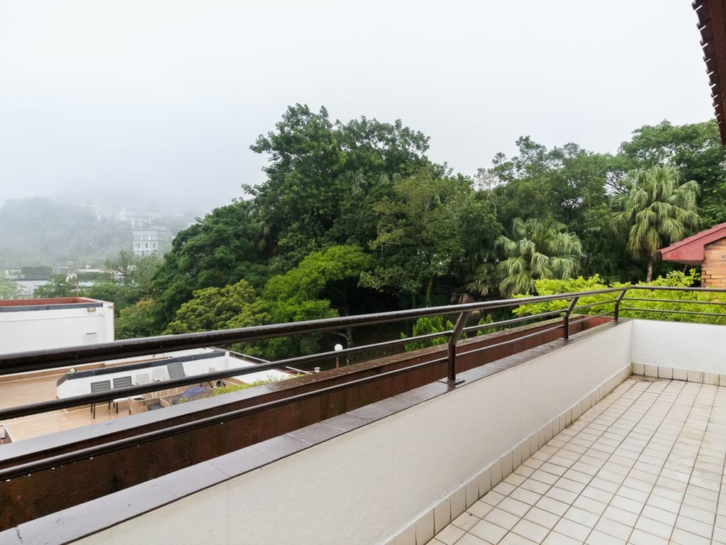 https://img.propertyraptor.com/cdn-cgi/imagedelivery/KD5bF_AFL0JDTbKLWF7z9g/ap8/ap8_001/hornet/prp/img/8aef02982bf4c4f42695fa690dbb5072-wtm.jpg/public
