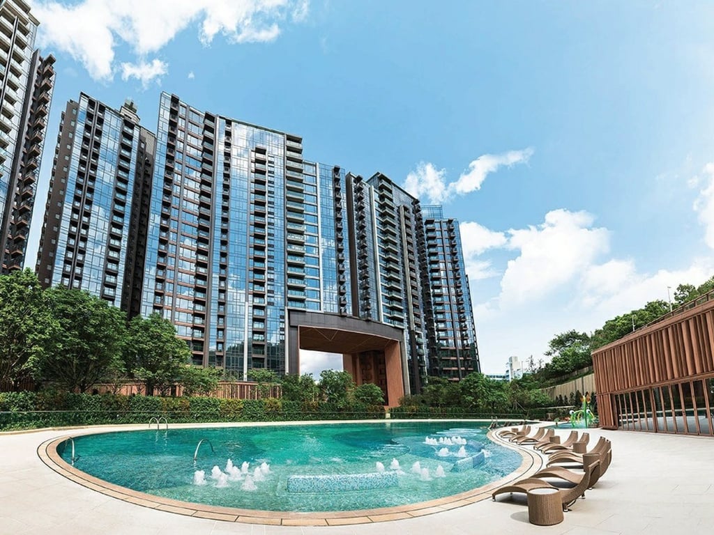 https://img.propertyraptor.com/cdn-cgi/imagedelivery/KD5bF_AFL0JDTbKLWF7z9g/ap8/ap8_001/hornet/prp/img/8b186a1a8ebfd5dae6a1d7bc32e9dc30.jpg/public