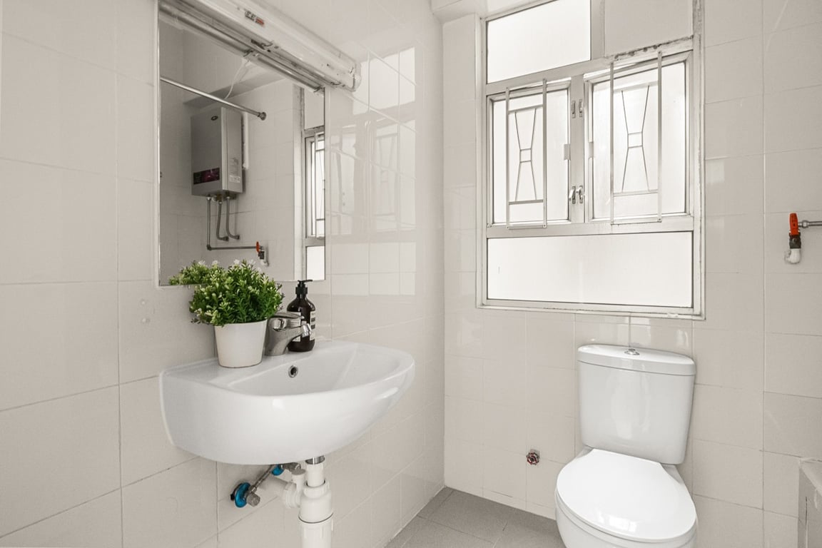 https://img.propertyraptor.com/cdn-cgi/imagedelivery/KD5bF_AFL0JDTbKLWF7z9g/ap8/ap8_001/hornet/prp/img/8b297300b77282a10ae9bc2ec323e2c2-wtm.jpg/public