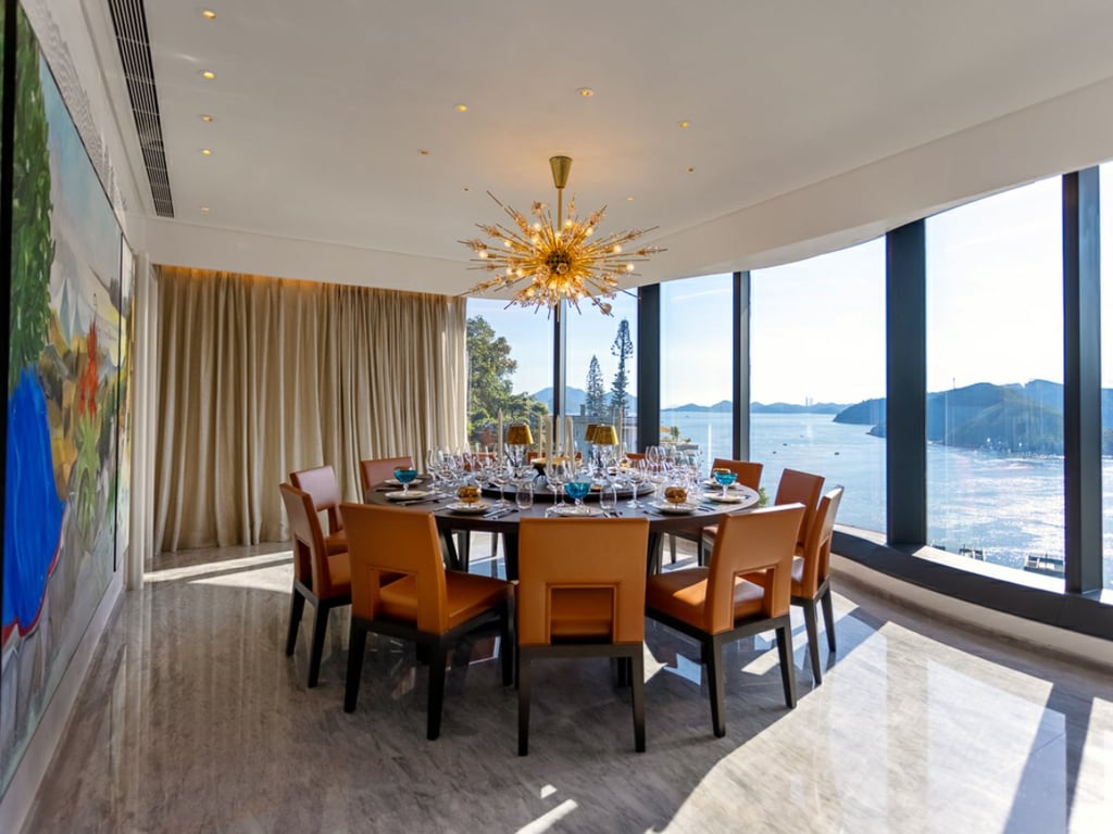 https://img.propertyraptor.com/cdn-cgi/imagedelivery/KD5bF_AFL0JDTbKLWF7z9g/ap8/ap8_001/hornet/prp/img/8b583f9bb2be8c8bece6bd2b9a2470b8.jpg/public