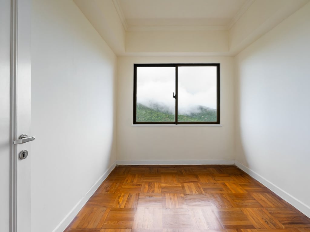 https://img.propertyraptor.com/cdn-cgi/imagedelivery/KD5bF_AFL0JDTbKLWF7z9g/ap8/ap8_001/hornet/prp/img/8bb1494756088ea75400d0a32d074f3a.jpg/public
