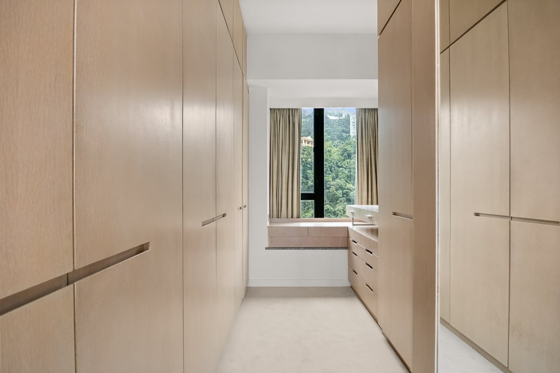 https://img.propertyraptor.com/cdn-cgi/imagedelivery/KD5bF_AFL0JDTbKLWF7z9g/ap8/ap8_001/hornet/prp/img/8be2a861c9d080bfd0dfc728df19fa6e-wtm.jpg/public