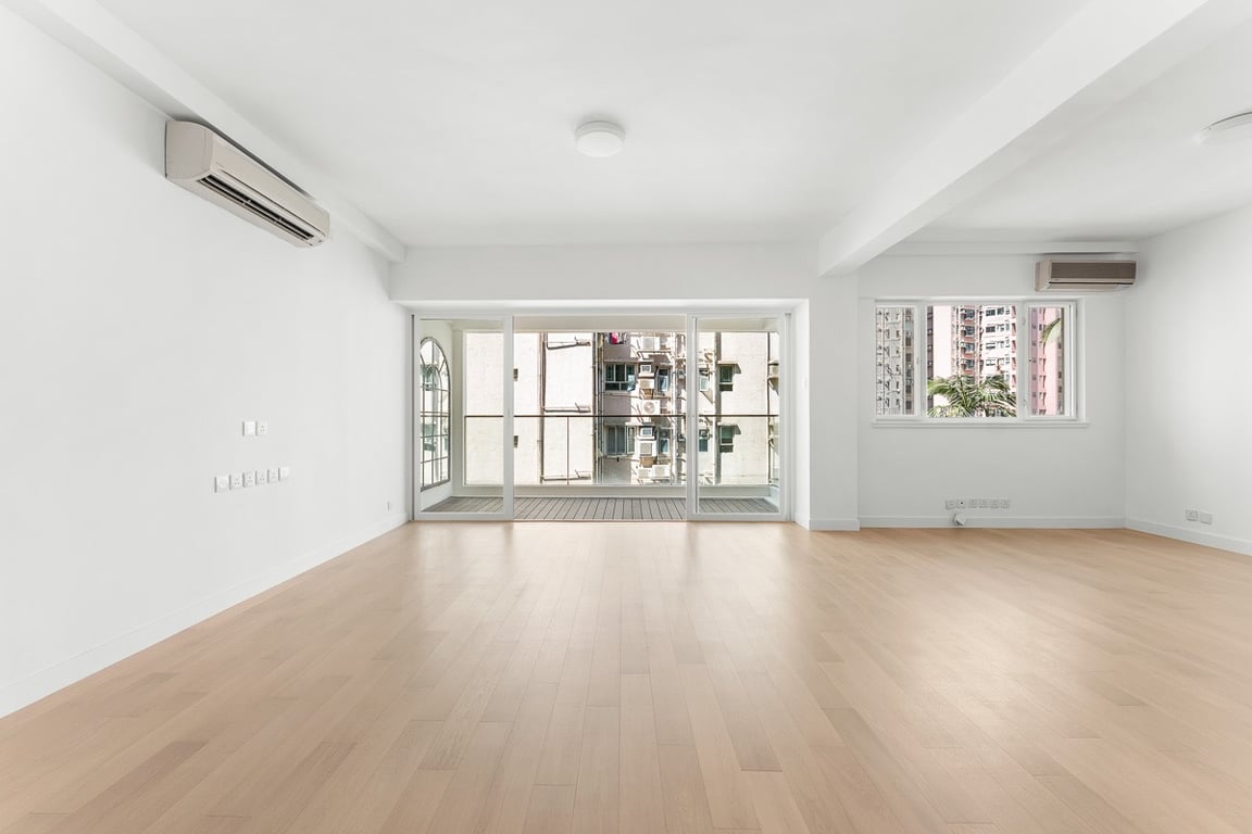 https://img.propertyraptor.com/cdn-cgi/imagedelivery/KD5bF_AFL0JDTbKLWF7z9g/ap8/ap8_001/hornet/prp/img/8c02ff895f29b6161eec3409736697ea-wtm.jpg/public