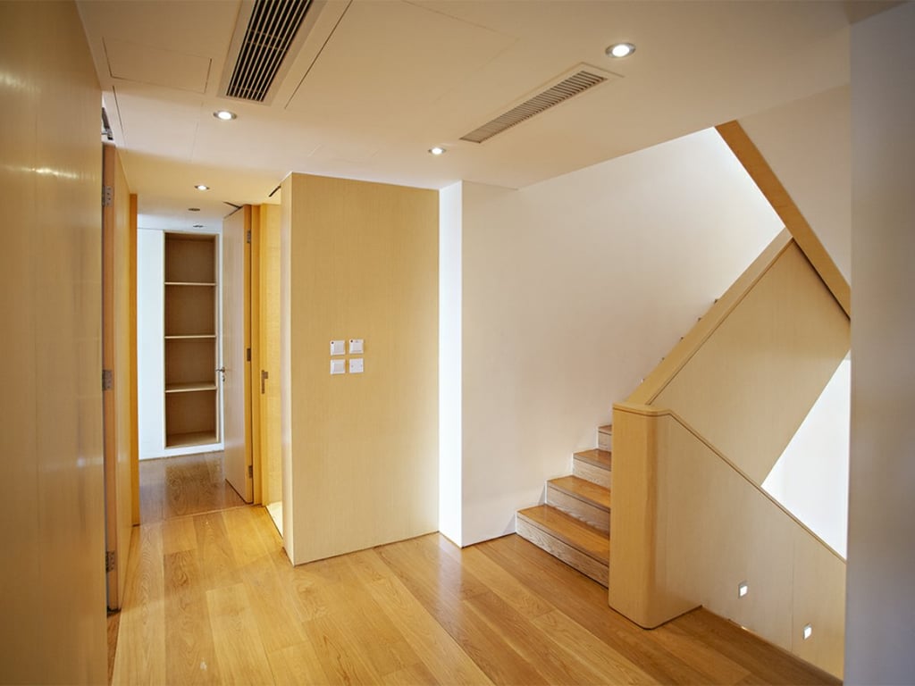 https://img.propertyraptor.com/cdn-cgi/imagedelivery/KD5bF_AFL0JDTbKLWF7z9g/ap8/ap8_001/hornet/prp/img/8c1a71ada311a5934ffcf4958a93ba86.jpg/public