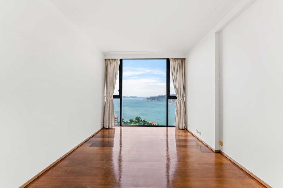 https://img.propertyraptor.com/cdn-cgi/imagedelivery/KD5bF_AFL0JDTbKLWF7z9g/ap8/ap8_001/hornet/prp/img/8c40a280d9e632f897c7e4ecd7e87280-wtm.jpg/public