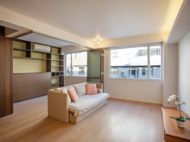 https://img.propertyraptor.com/cdn-cgi/imagedelivery/KD5bF_AFL0JDTbKLWF7z9g/ap8/ap8_001/hornet/prp/img/8c4ef377ad0098bec926ec92bb229489.jpg/public