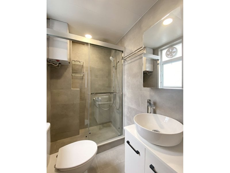 https://img.propertyraptor.com/cdn-cgi/imagedelivery/KD5bF_AFL0JDTbKLWF7z9g/ap8/ap8_001/hornet/prp/img/8c555a6a68cf200e134323f94445526b.jpg/public