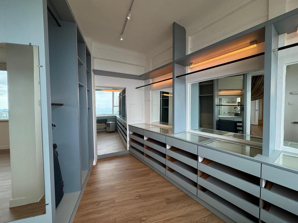 https://img.propertyraptor.com/cdn-cgi/imagedelivery/KD5bF_AFL0JDTbKLWF7z9g/ap8/ap8_001/hornet/prp/img/8c8fc4dfe6c4cc670050911d1e30a316-wtm.jpg/public