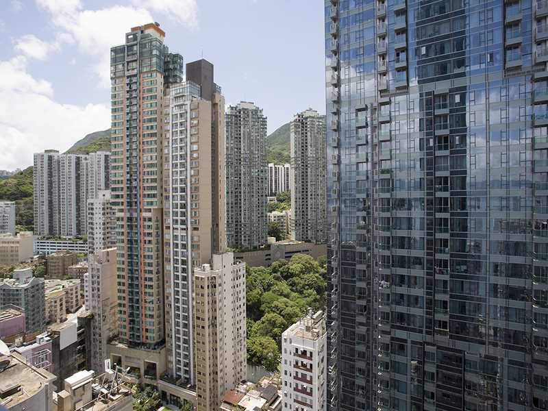 https://img.propertyraptor.com/cdn-cgi/imagedelivery/KD5bF_AFL0JDTbKLWF7z9g/ap8/ap8_001/hornet/prp/img/8cabdb17b21183c4c33aa62ee4f88668.jpg/public