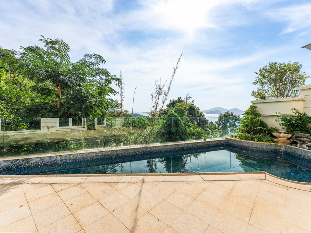 https://img.propertyraptor.com/cdn-cgi/imagedelivery/KD5bF_AFL0JDTbKLWF7z9g/ap8/ap8_001/hornet/prp/img/8d2168654b346299e71842ffe62cd700-wtm.jpg/public
