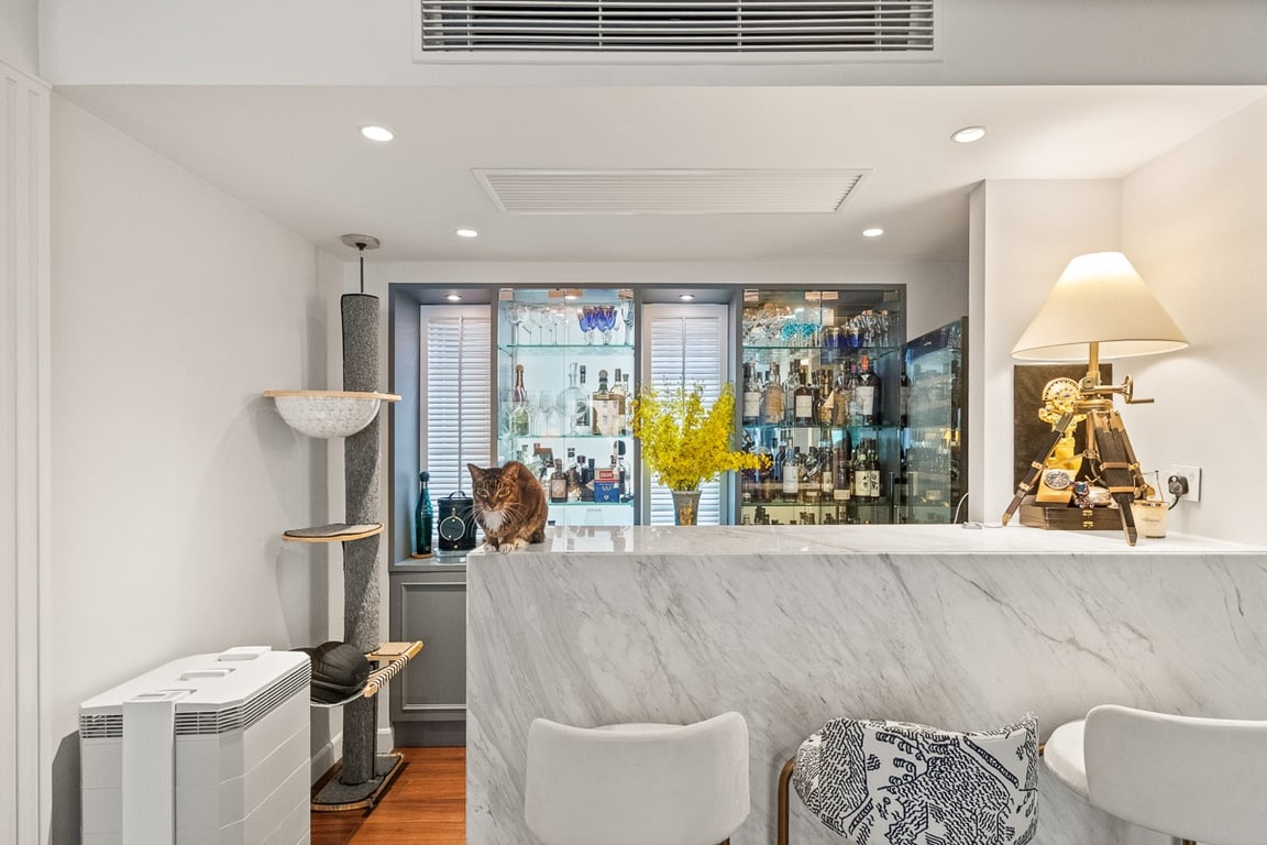 https://img.propertyraptor.com/cdn-cgi/imagedelivery/KD5bF_AFL0JDTbKLWF7z9g/ap8/ap8_001/hornet/prp/img/8d40023bf1464cf7e6473177eca8d422-wtm.jpg/public