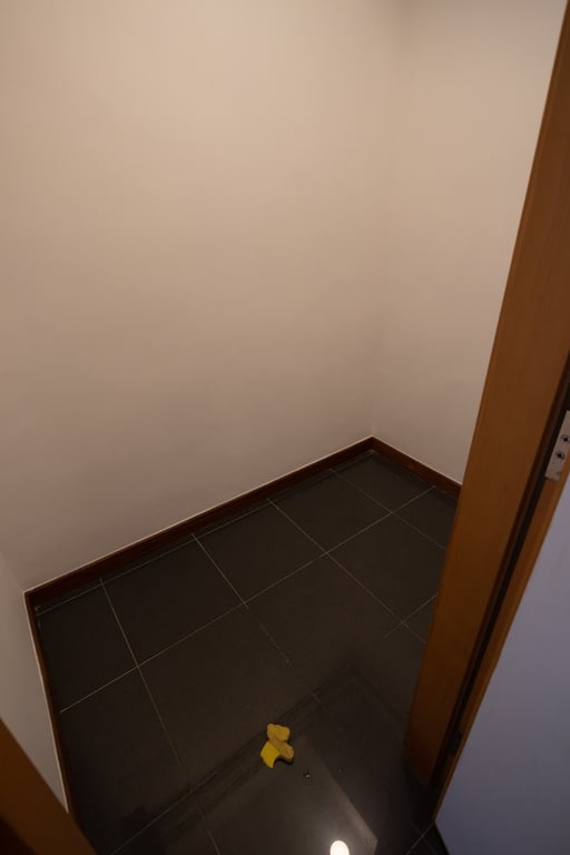 https://img.propertyraptor.com/cdn-cgi/imagedelivery/KD5bF_AFL0JDTbKLWF7z9g/ap8/ap8_001/hornet/prp/img/8d5f98a3ff62ffd66af2a9c8b79d0b57-wtm.jpg/public