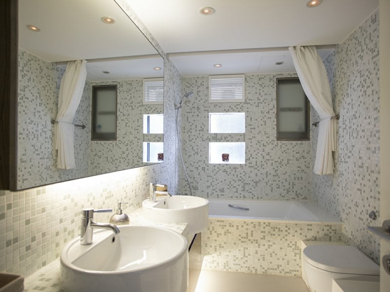https://img.propertyraptor.com/cdn-cgi/imagedelivery/KD5bF_AFL0JDTbKLWF7z9g/ap8/ap8_001/hornet/prp/img/8dd42d89d73c75bd6d704fe7899bf9cd.jpg/public