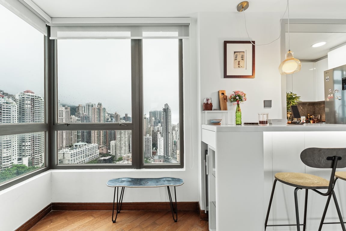 https://img.propertyraptor.com/cdn-cgi/imagedelivery/KD5bF_AFL0JDTbKLWF7z9g/ap8/ap8_001/hornet/prp/img/8ddc2f95ee6ea621c15c28b1d617a29a-wtm.jpg/public