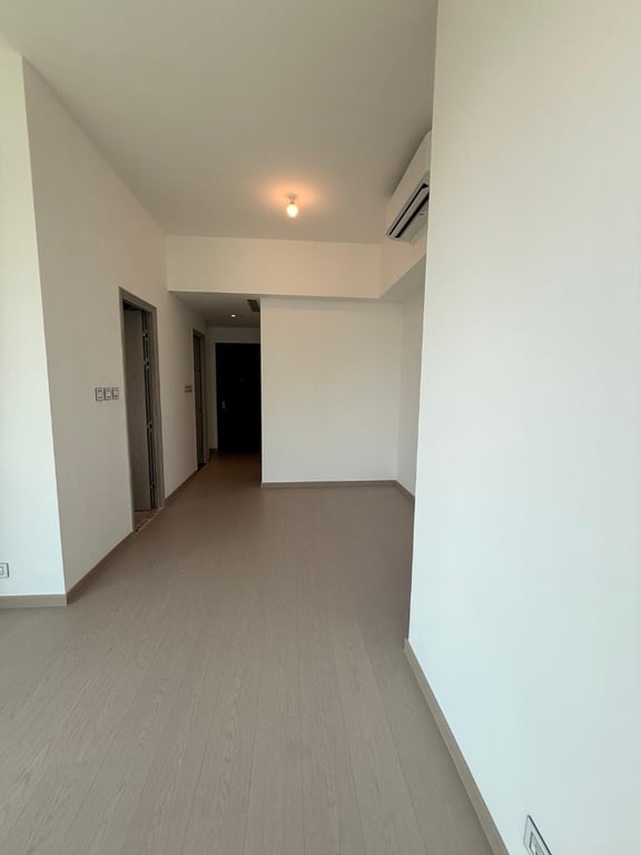 https://img.propertyraptor.com/cdn-cgi/imagedelivery/KD5bF_AFL0JDTbKLWF7z9g/ap8/ap8_001/hornet/prp/img/8dffe74c3fa773c102fc782f4a62cc7f-wtm.jpg/public