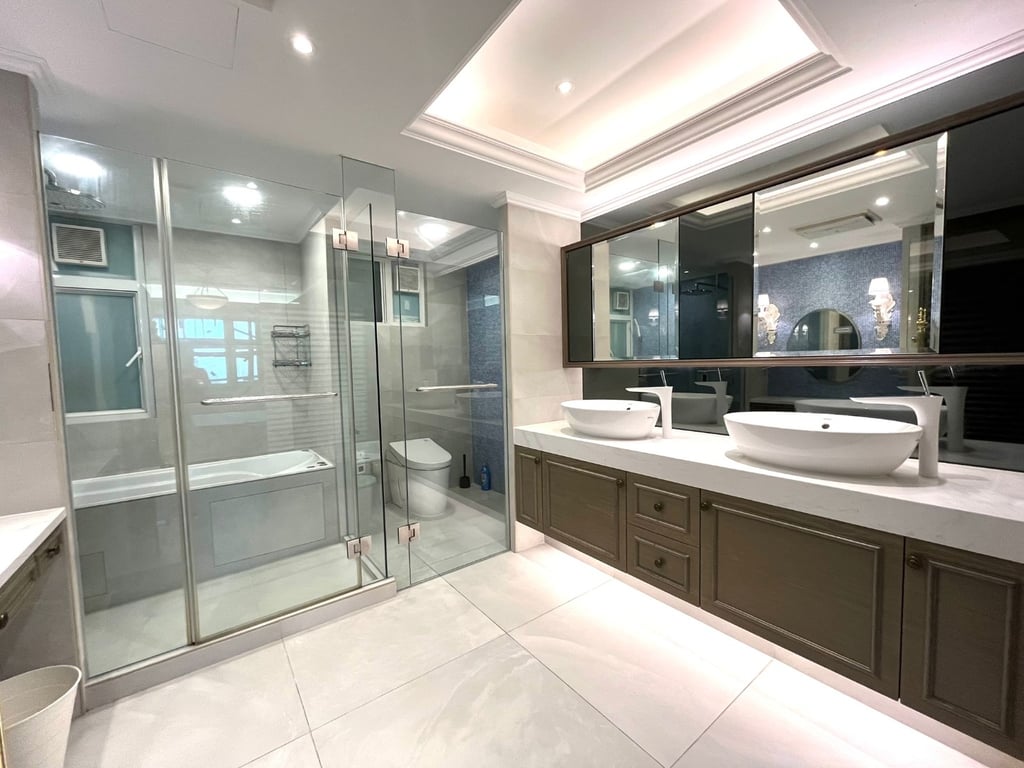 https://img.propertyraptor.com/cdn-cgi/imagedelivery/KD5bF_AFL0JDTbKLWF7z9g/ap8/ap8_001/hornet/prp/img/8e31d477b39ba0b1039102b57611d603-wtm.jpg/public