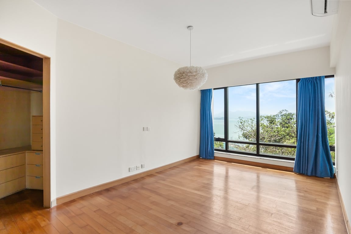 https://img.propertyraptor.com/cdn-cgi/imagedelivery/KD5bF_AFL0JDTbKLWF7z9g/ap8/ap8_001/hornet/prp/img/8e3caa5004449b826e6b162c8d84daf6-wtm.jpg/public