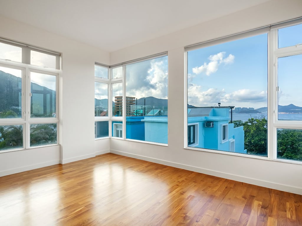 15 Shek O Headland