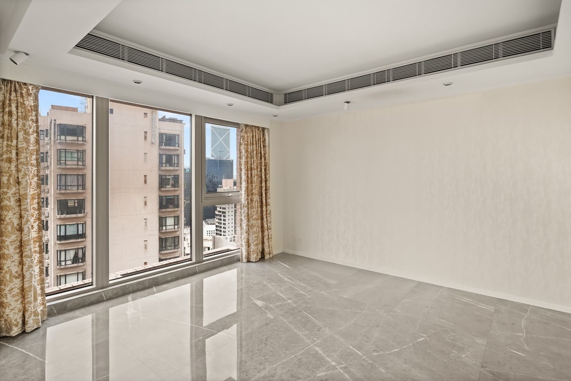 https://img.propertyraptor.com/cdn-cgi/imagedelivery/KD5bF_AFL0JDTbKLWF7z9g/ap8/ap8_001/hornet/prp/img/8e7ea9d2fa022ce546c22e5e0a801c65-wtm.jpg/public