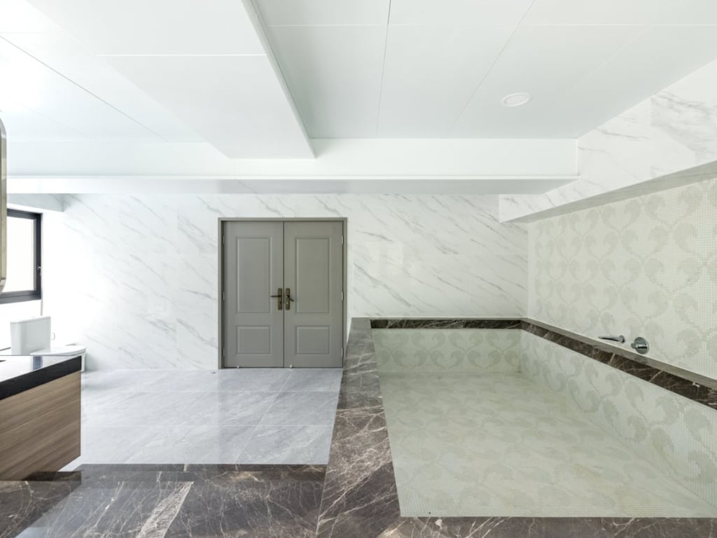 https://img.propertyraptor.com/cdn-cgi/imagedelivery/KD5bF_AFL0JDTbKLWF7z9g/ap8/ap8_001/hornet/prp/img/8e9cd31622dac86510f74cc70fd53868.jpg/public