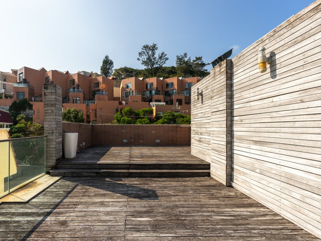 https://img.propertyraptor.com/cdn-cgi/imagedelivery/KD5bF_AFL0JDTbKLWF7z9g/ap8/ap8_001/hornet/prp/img/8ea02f44836de7db111cd627f5f0ba68.jpg/public