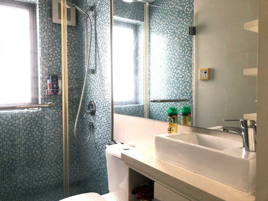 https://img.propertyraptor.com/cdn-cgi/imagedelivery/KD5bF_AFL0JDTbKLWF7z9g/ap8/ap8_001/hornet/prp/img/8eb2dfd86206b032efbd6d54af782fe9-wtm.jpg/public