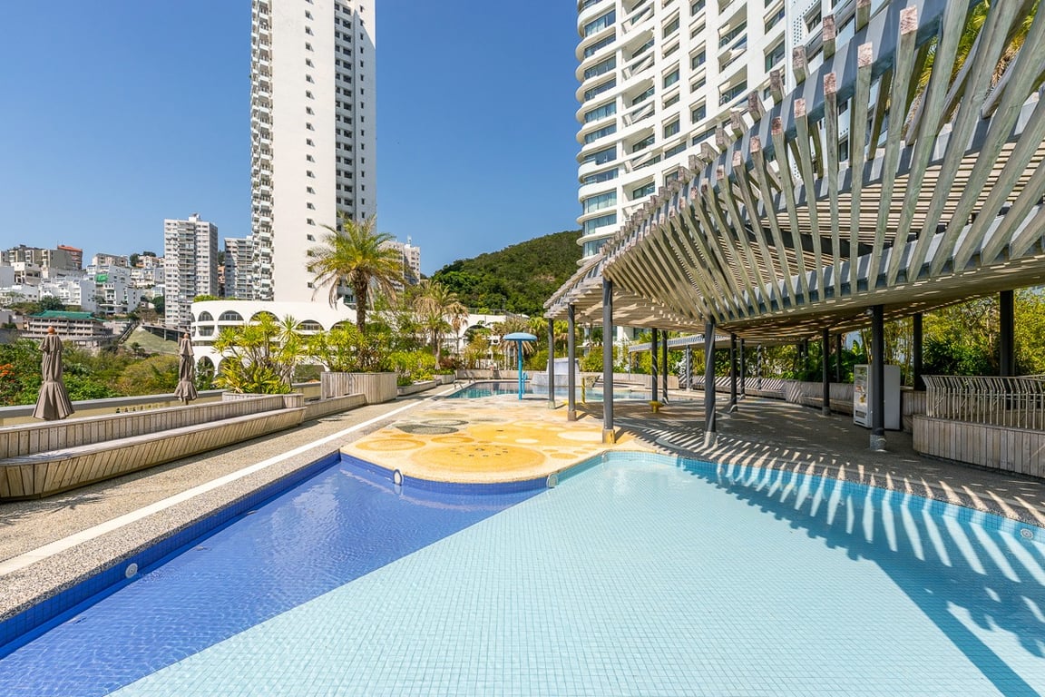 https://img.propertyraptor.com/cdn-cgi/imagedelivery/KD5bF_AFL0JDTbKLWF7z9g/ap8/ap8_001/hornet/prp/img/8ebeb1a7a80ca9d3e8809cd2565665c1-wtm.jpg/public