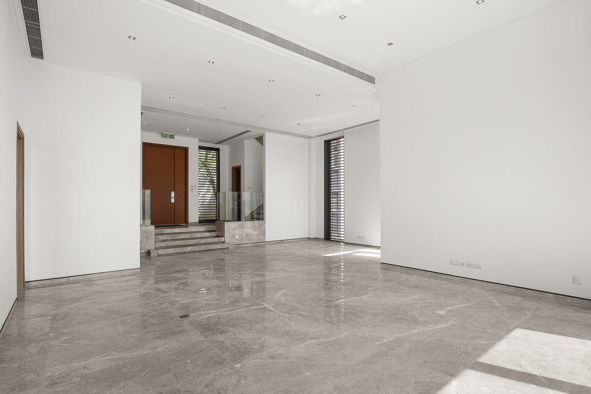 https://img.propertyraptor.com/cdn-cgi/imagedelivery/KD5bF_AFL0JDTbKLWF7z9g/ap8/ap8_001/hornet/prp/img/8ed38a2e08940f32f305d5ef0bbfd310-wtm.jpg/public