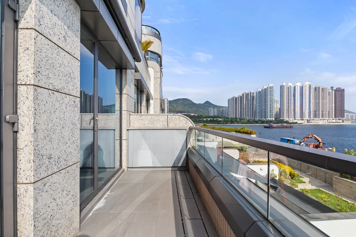 https://img.propertyraptor.com/cdn-cgi/imagedelivery/KD5bF_AFL0JDTbKLWF7z9g/ap8/ap8_001/hornet/prp/img/8f89f0223436b3eda2861365696ec49f-wtm.jpg/public