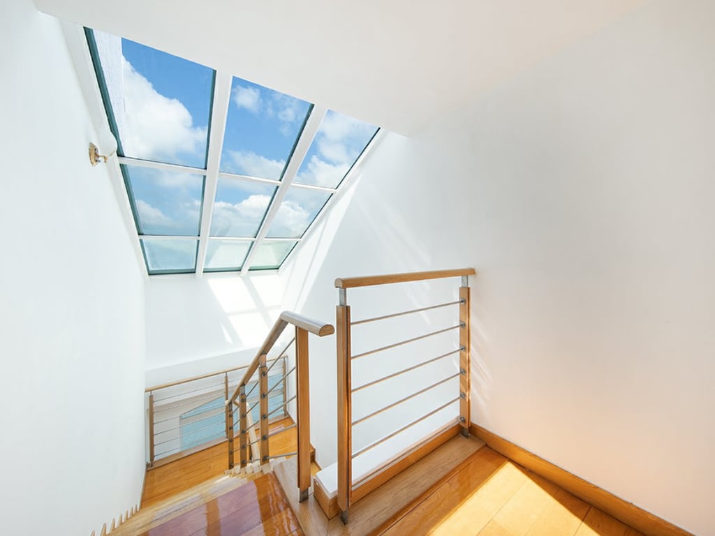https://img.propertyraptor.com/cdn-cgi/imagedelivery/KD5bF_AFL0JDTbKLWF7z9g/ap8/ap8_001/hornet/prp/img/8f8be6529ca10f8206f9b4fcd908dc9d.jpg/public