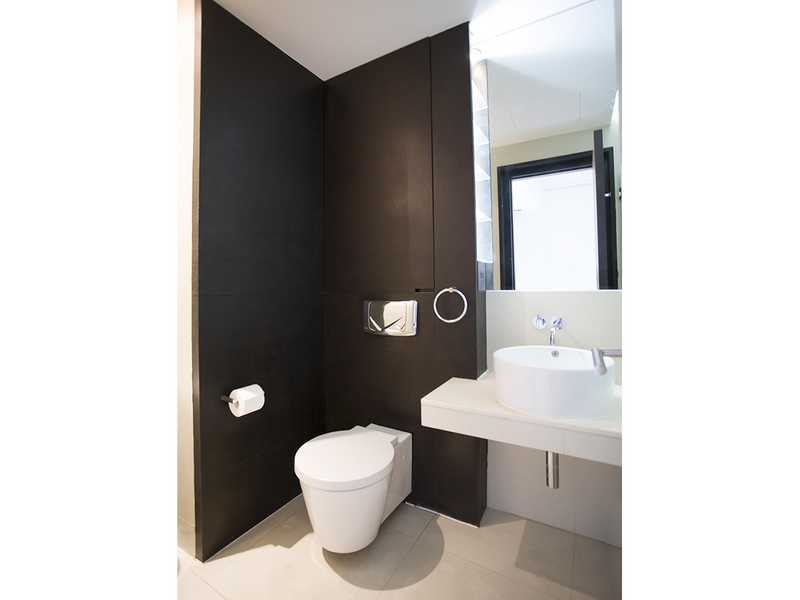 https://img.propertyraptor.com/cdn-cgi/imagedelivery/KD5bF_AFL0JDTbKLWF7z9g/ap8/ap8_001/hornet/prp/img/8fa5937b730ad1b663dbdd89b79c2602.jpg/public