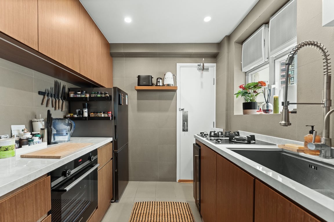 https://img.propertyraptor.com/cdn-cgi/imagedelivery/KD5bF_AFL0JDTbKLWF7z9g/ap8/ap8_001/hornet/prp/img/8fa98685f27255c0e3469cba8bea6996-wtm.jpg/public