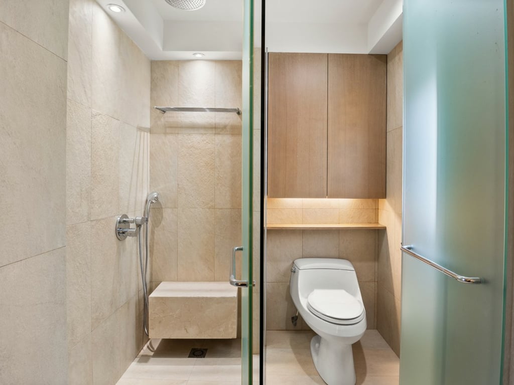 https://img.propertyraptor.com/cdn-cgi/imagedelivery/KD5bF_AFL0JDTbKLWF7z9g/ap8/ap8_001/hornet/prp/img/8fd5769a2fbf8517450ce3eb32da0a3e.jpg/public