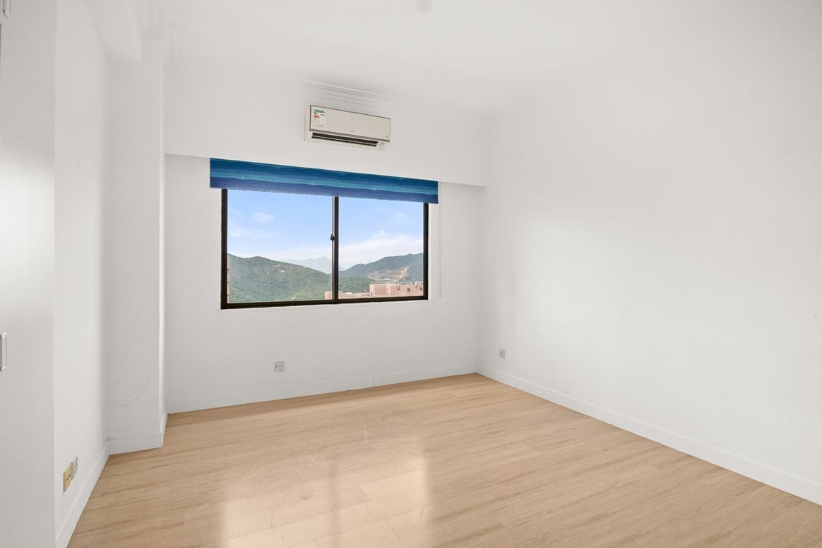 https://img.propertyraptor.com/cdn-cgi/imagedelivery/KD5bF_AFL0JDTbKLWF7z9g/ap8/ap8_001/hornet/prp/img/8ffeef7a66739764d65a624fcad25132-wtm.jpg/public