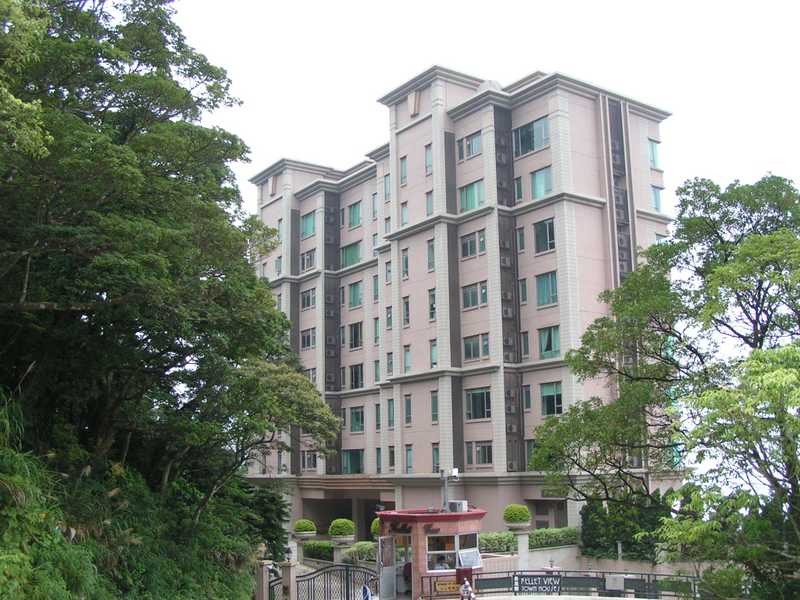 https://img.propertyraptor.com/cdn-cgi/imagedelivery/KD5bF_AFL0JDTbKLWF7z9g/ap8/ap8_001/hornet/prp/img/900a5a1d6215422dc6c7b8f9c7ad4736.jpg/public