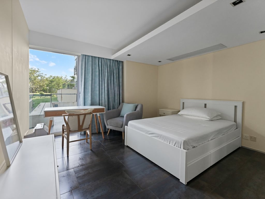 https://img.propertyraptor.com/cdn-cgi/imagedelivery/KD5bF_AFL0JDTbKLWF7z9g/ap8/ap8_001/hornet/prp/img/9087a06c4c7e5a6098f93b1198ec7238-wtm.jpg/public