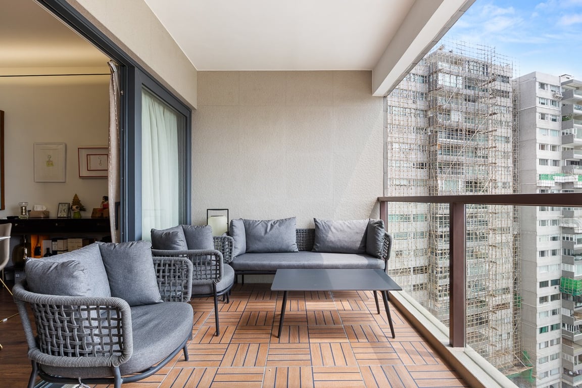 https://img.propertyraptor.com/cdn-cgi/imagedelivery/KD5bF_AFL0JDTbKLWF7z9g/ap8/ap8_001/hornet/prp/img/909ff13d6b67159af3cdef281bb3ba91-wtm.jpg/public