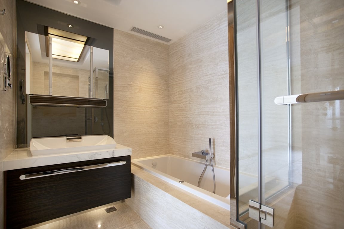 https://img.propertyraptor.com/cdn-cgi/imagedelivery/KD5bF_AFL0JDTbKLWF7z9g/ap8/ap8_001/hornet/prp/img/90cae4219398aed18a889c4d8649b2c9-wtm.jpg/public