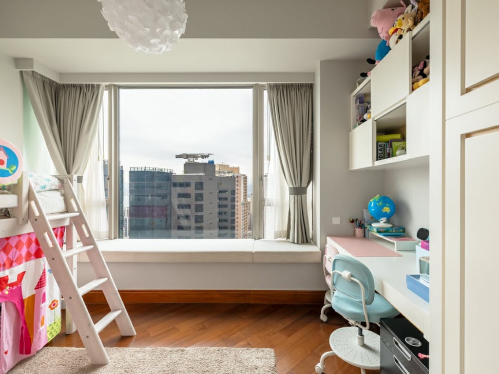 https://img.propertyraptor.com/cdn-cgi/imagedelivery/KD5bF_AFL0JDTbKLWF7z9g/ap8/ap8_001/hornet/prp/img/90e427a4cfb1c42c158b73f0c5f27832.jpg/public