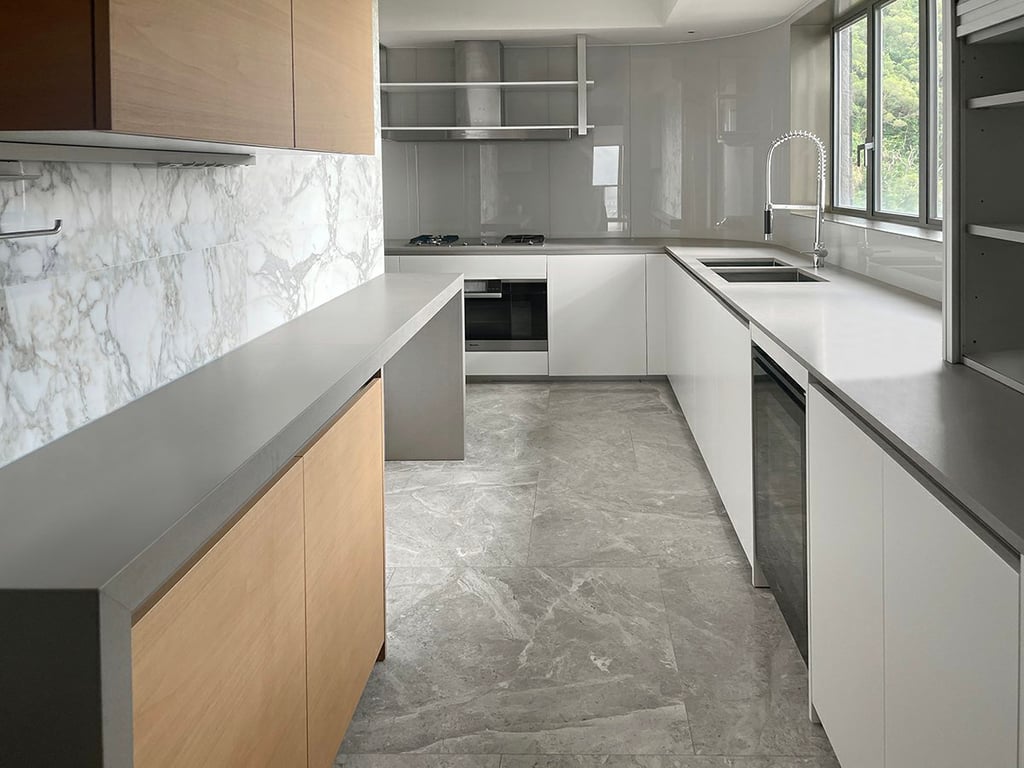 https://img.propertyraptor.com/cdn-cgi/imagedelivery/KD5bF_AFL0JDTbKLWF7z9g/ap8/ap8_001/hornet/prp/img/9105734d90dee8a40629b774634a8e98.jpg/public
