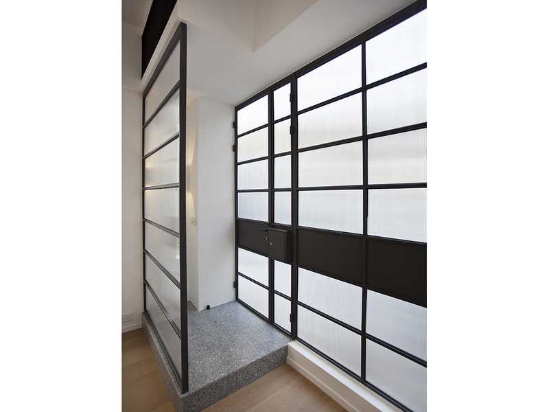 https://img.propertyraptor.com/cdn-cgi/imagedelivery/KD5bF_AFL0JDTbKLWF7z9g/ap8/ap8_001/hornet/prp/img/9108084efb955063689b2c251376a320.jpg/public
