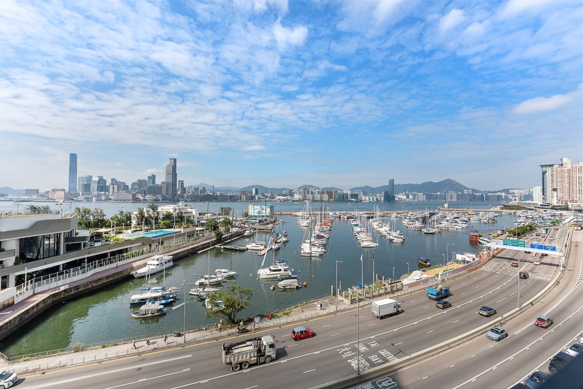 https://img.propertyraptor.com/cdn-cgi/imagedelivery/KD5bF_AFL0JDTbKLWF7z9g/ap8/ap8_001/hornet/prp/img/912cd5201ddc83edd424de10fda14967-wtm.jpg/public