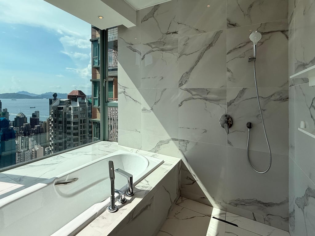 https://img.propertyraptor.com/cdn-cgi/imagedelivery/KD5bF_AFL0JDTbKLWF7z9g/ap8/ap8_001/hornet/prp/img/919d25a7bf9d03977240cacdb28a5fd8-wtm.jpg/public