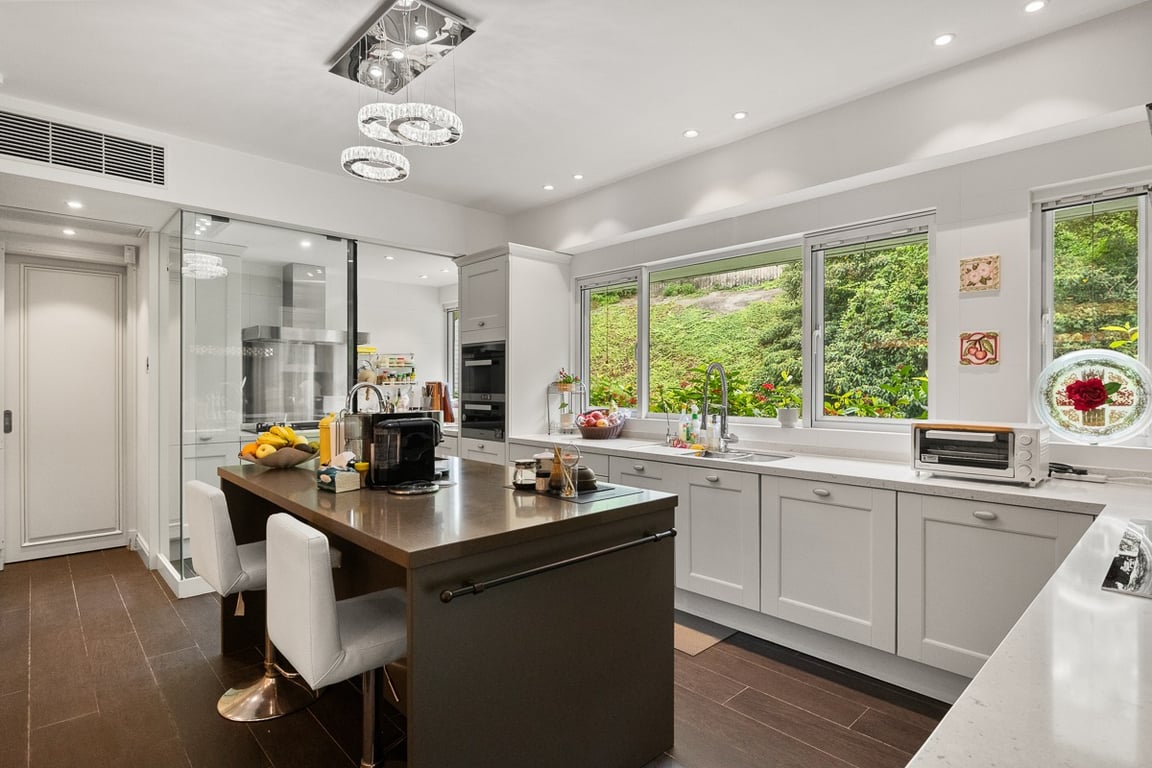 https://img.propertyraptor.com/cdn-cgi/imagedelivery/KD5bF_AFL0JDTbKLWF7z9g/ap8/ap8_001/hornet/prp/img/91af559b2e1f580757f55cd89d3bde94-wtm.jpg/public
