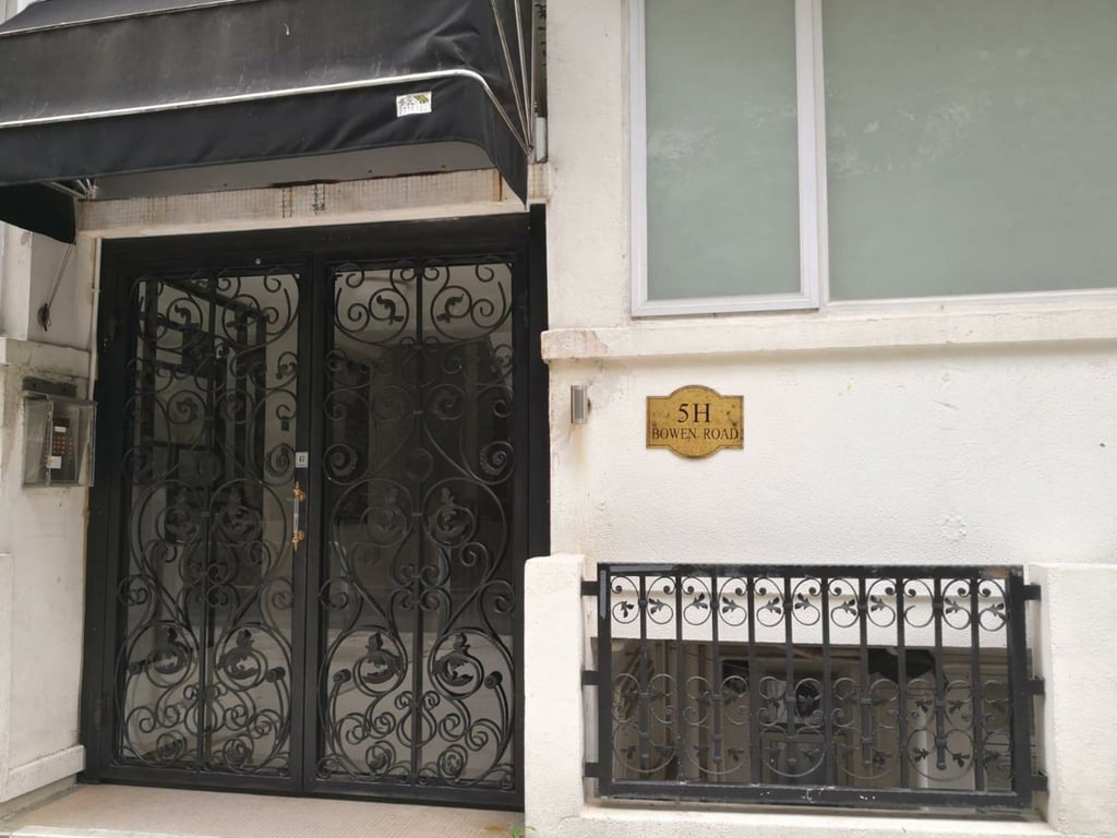 https://img.propertyraptor.com/cdn-cgi/imagedelivery/KD5bF_AFL0JDTbKLWF7z9g/ap8/ap8_001/hornet/prp/img/91e52f6c1da96bcf23310a4e68874ca4.jpg/public