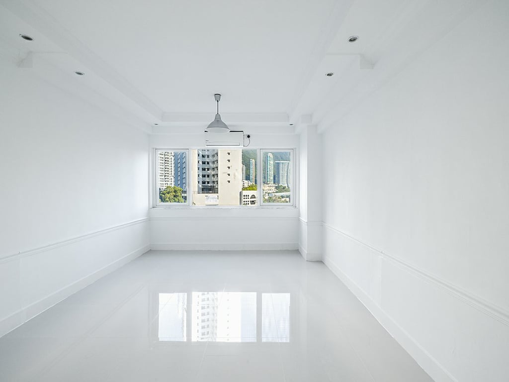 https://img.propertyraptor.com/cdn-cgi/imagedelivery/KD5bF_AFL0JDTbKLWF7z9g/ap8/ap8_001/hornet/prp/img/91ea2aa29854705713a11c119a09e59a.jpg/public