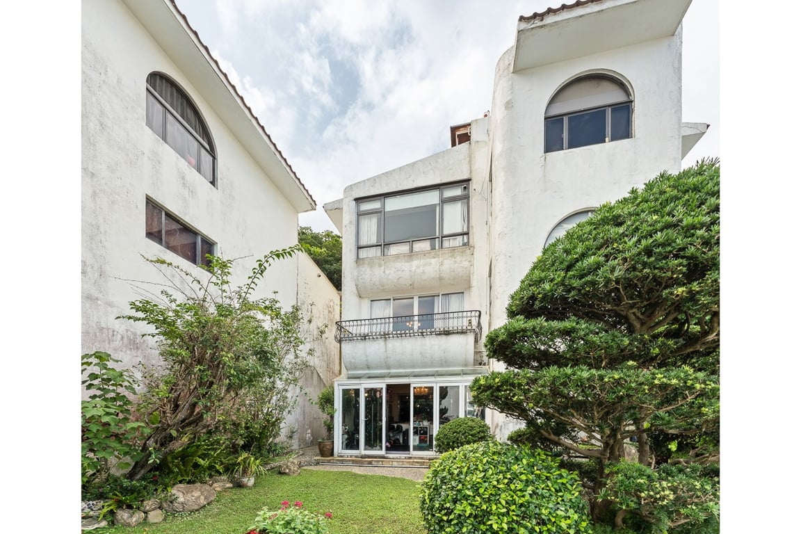 https://img.propertyraptor.com/cdn-cgi/imagedelivery/KD5bF_AFL0JDTbKLWF7z9g/ap8/ap8_001/hornet/prp/img/91fc5e3696540ba29b717aed71c192bd-wtm.jpg/public