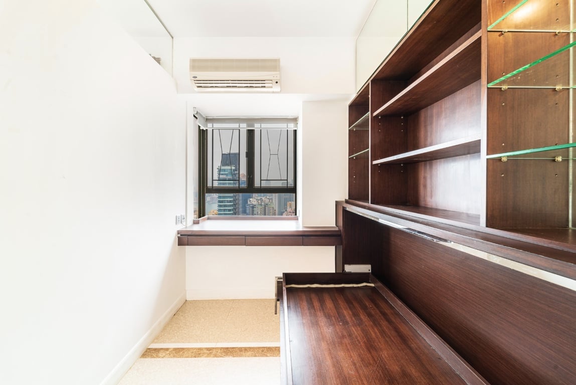 https://img.propertyraptor.com/cdn-cgi/imagedelivery/KD5bF_AFL0JDTbKLWF7z9g/ap8/ap8_001/hornet/prp/img/9204da7283e8cd45a6917c9f839f8dad-wtm.jpg/public