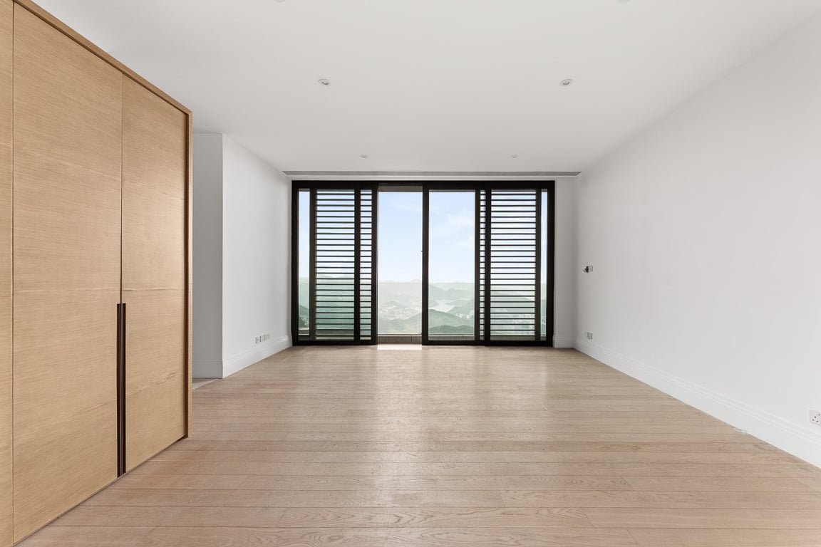 https://img.propertyraptor.com/cdn-cgi/imagedelivery/KD5bF_AFL0JDTbKLWF7z9g/ap8/ap8_001/hornet/prp/img/9210a76e385cbea39dc6bf0ac663cca8-wtm.jpg/public